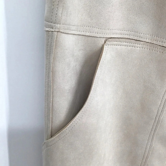 TRUTH by Republic Women’s Faux Suede Button-Up Vest Stone NWT Size Medium - Picture 7 of 9